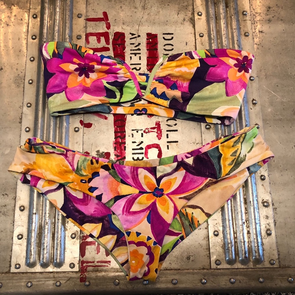 Boys + Arrows Yaya the Yuppy & Penny the Pistol